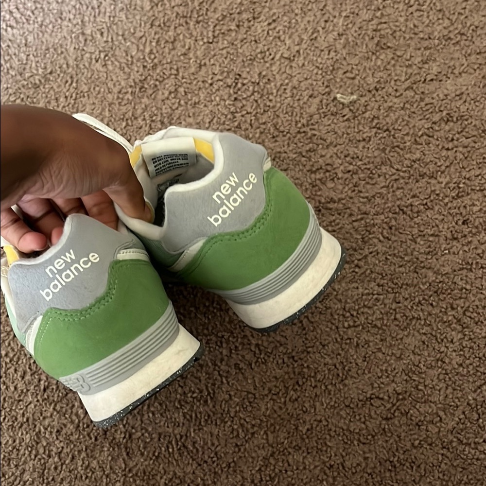 New Balance Green and Gray Classic Sneakers